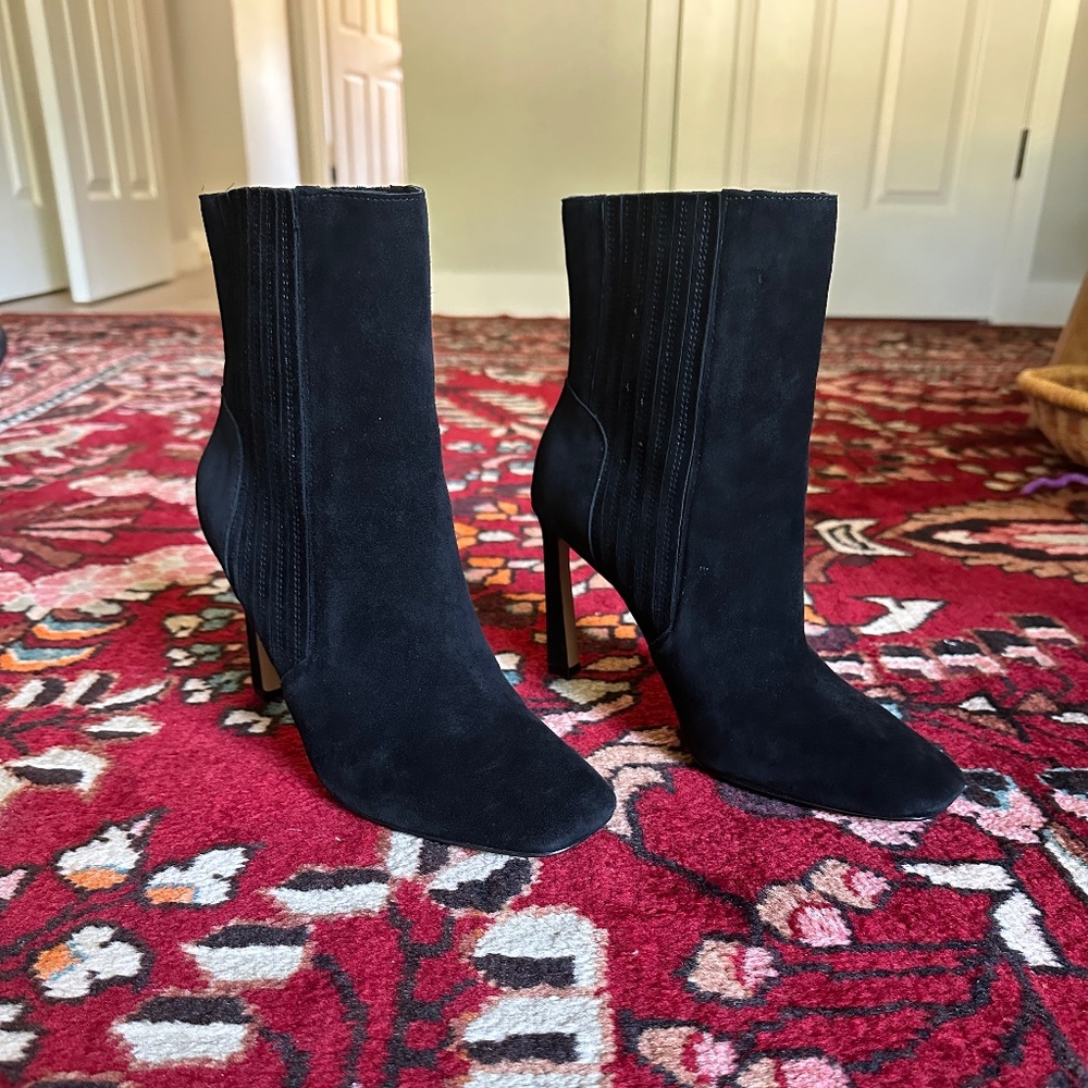 Vince Camuto Heeled Leather Ankle Boots - Black, sz 8